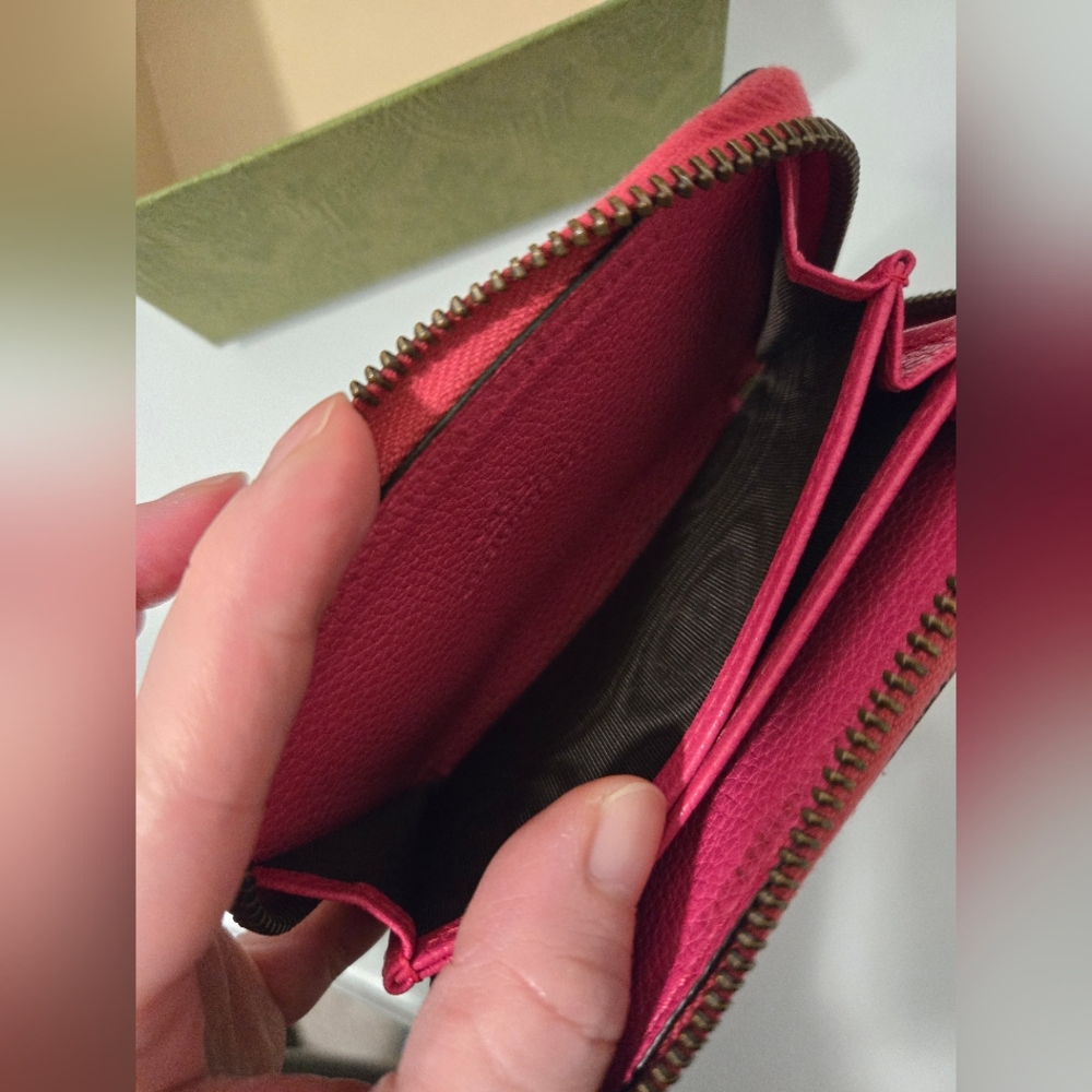 Gucci Compact PINK Wallet - Picture 8 of 9